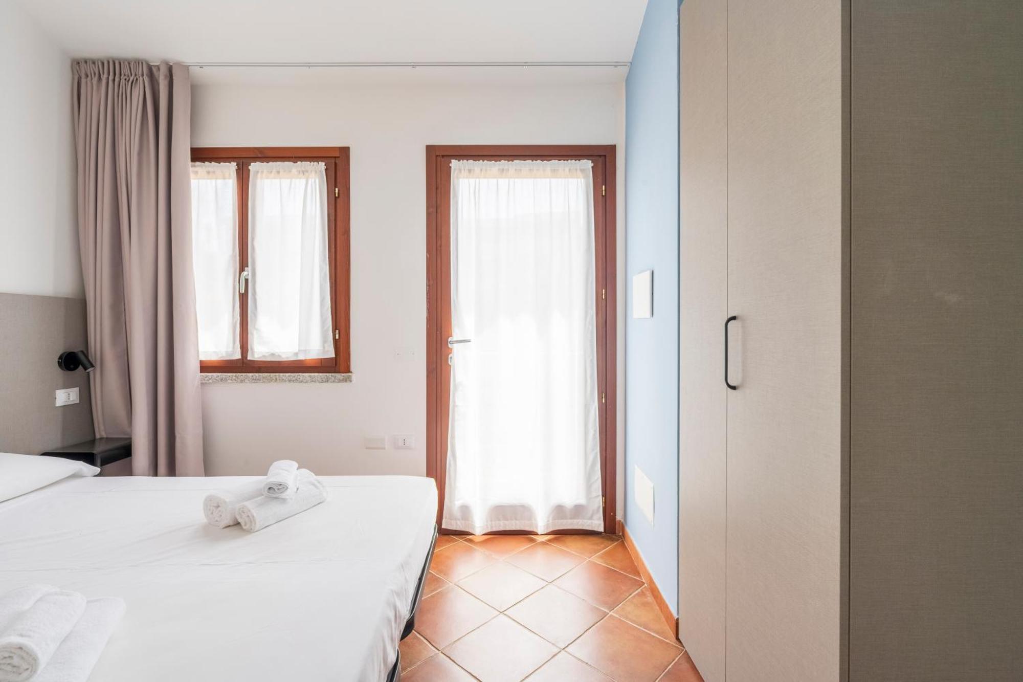 Rocce Rosse Apart-hotel