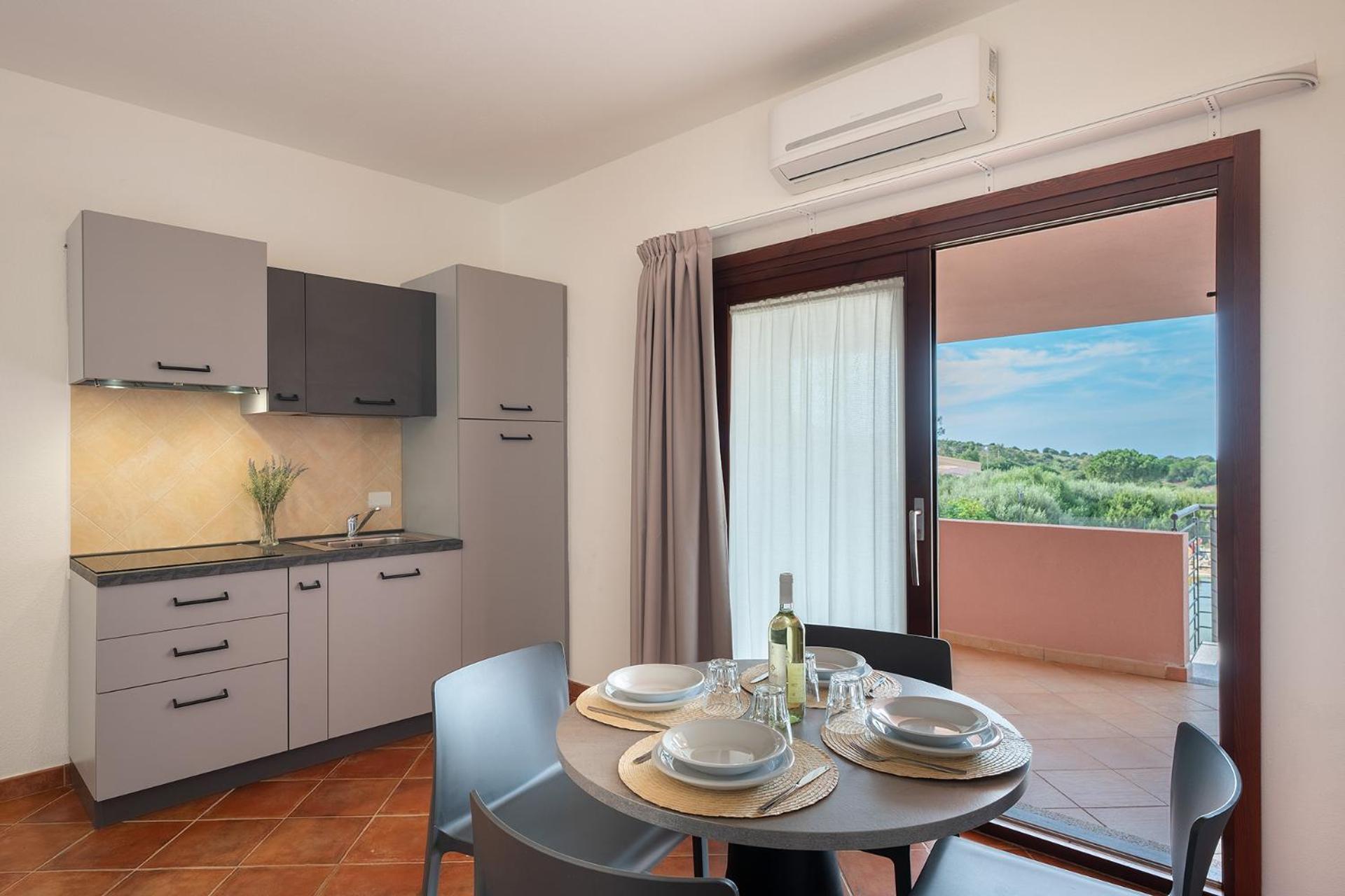 Rocce Rosse Aparthotel