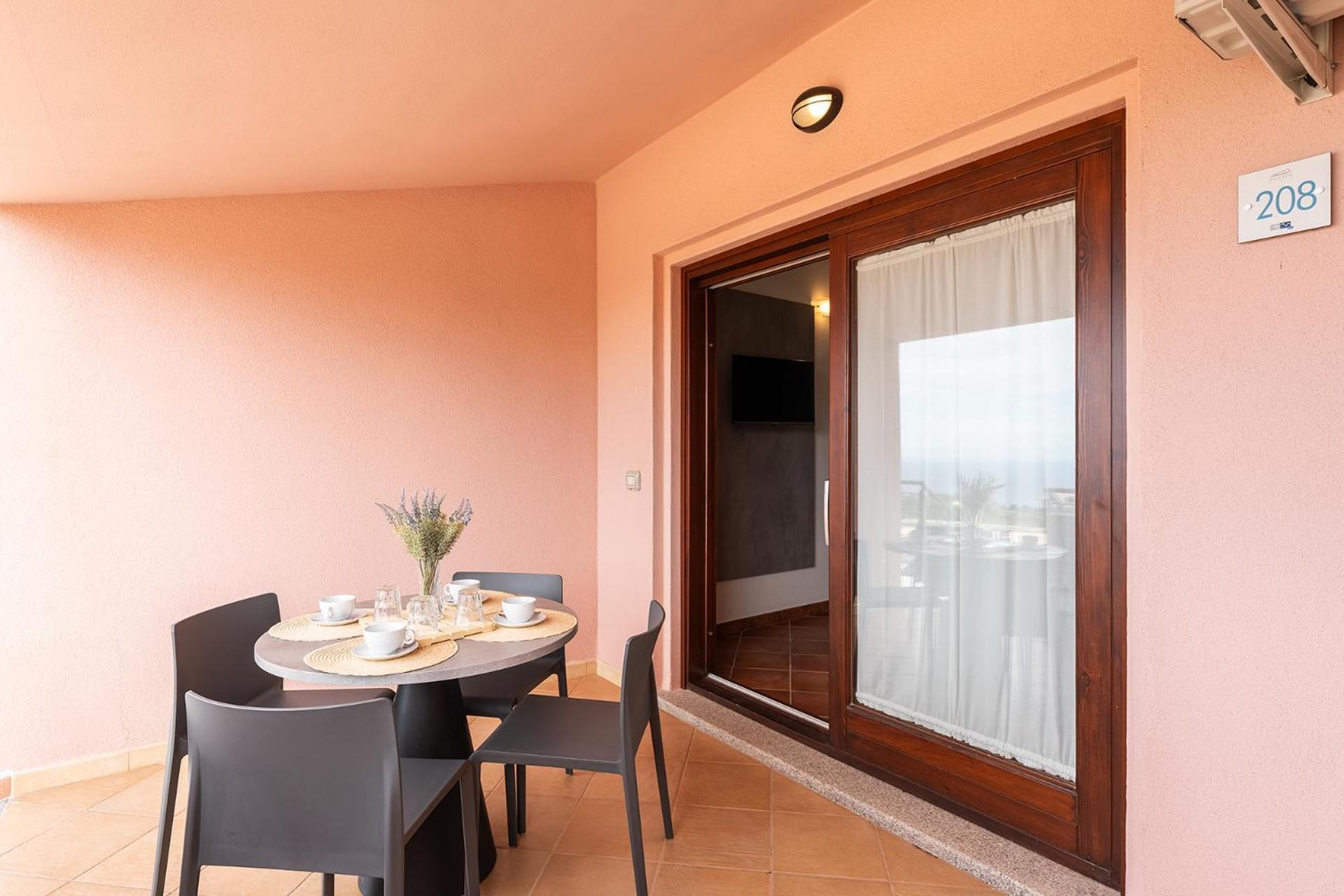 Rocce Rosse Aparthotel